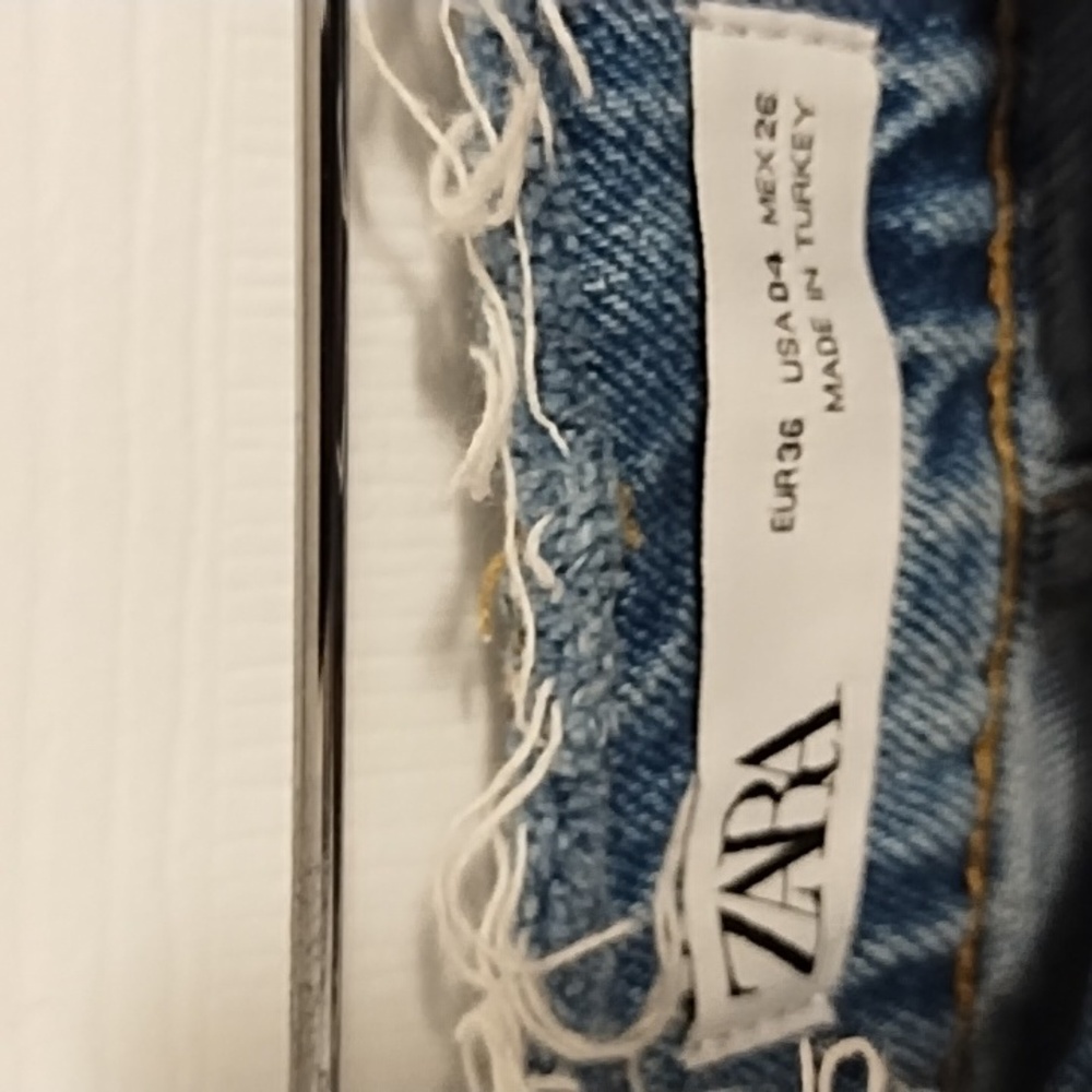 Zara High Rise Jeans - Picture 3 of 8